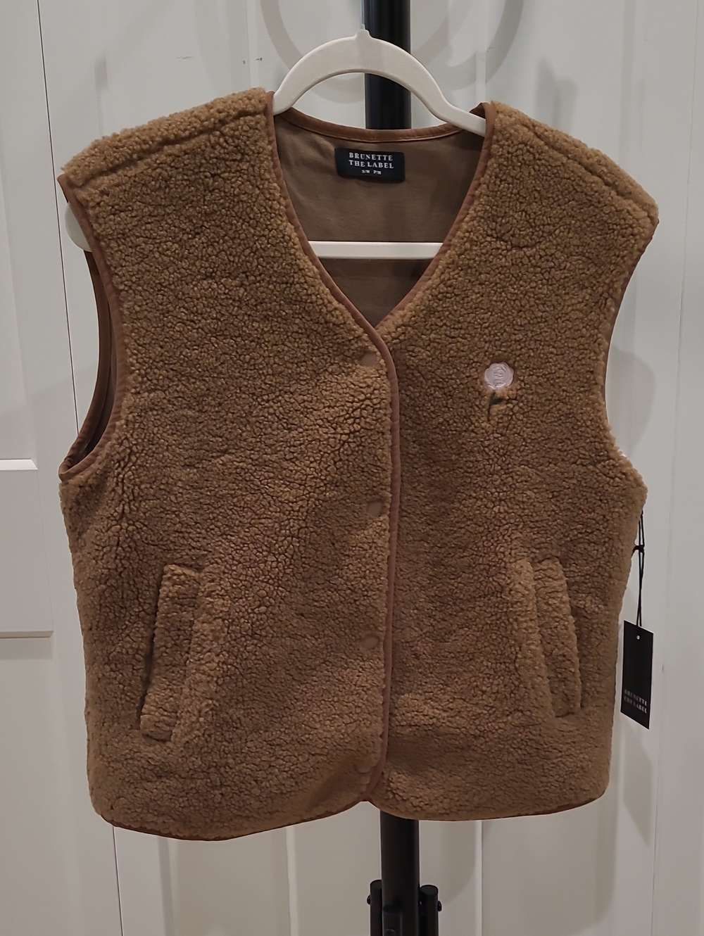 Brunette The Label Women's Sherpa Vest in Camel Brown NWT